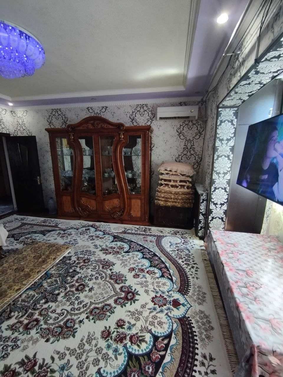 Квар/ а продаётся . Учтепе 24 своя. 3 ком/ ая 7 этаже , мебель,технико