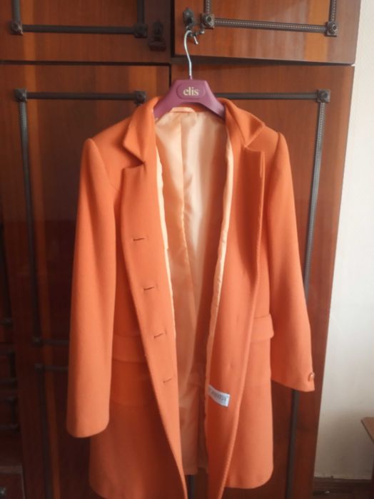 Пальто женское демисезонное.