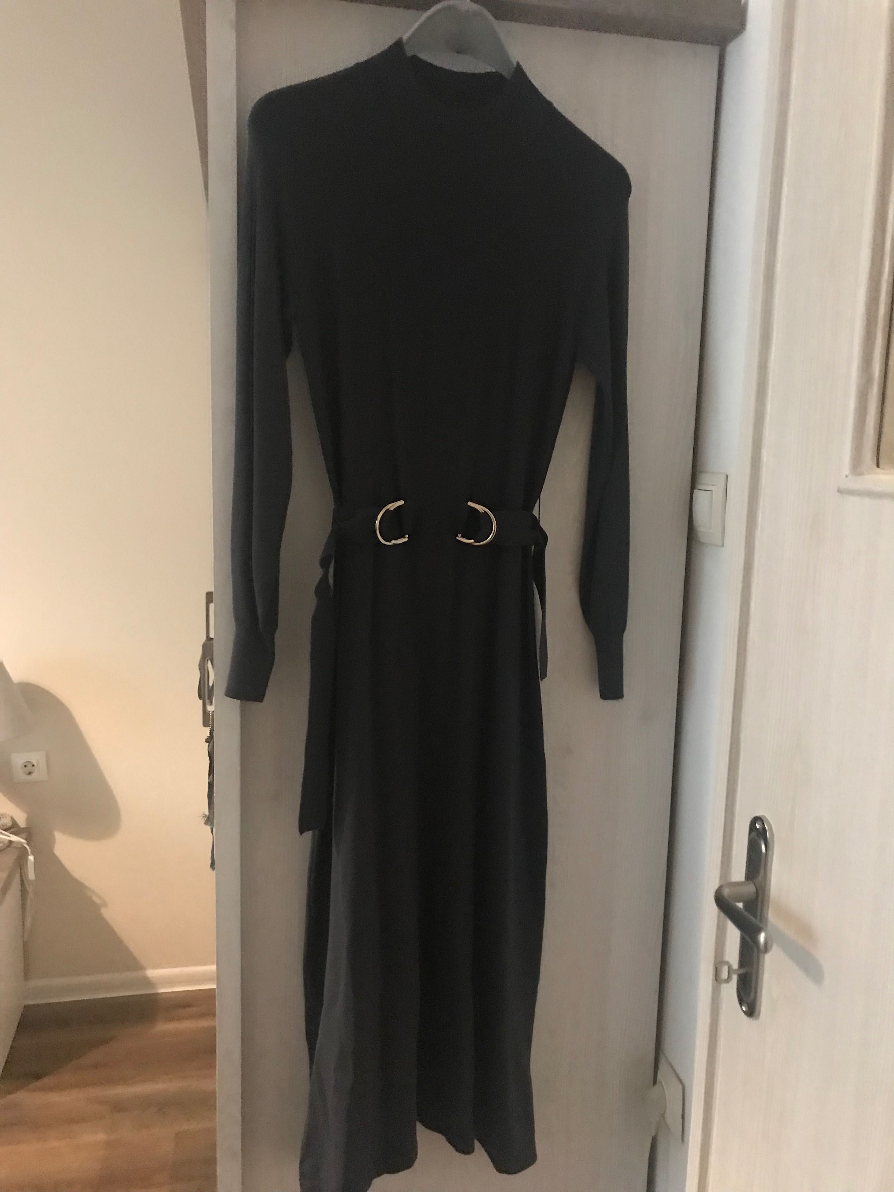 Дълга рокля на Massimo Dutti в сив цвят