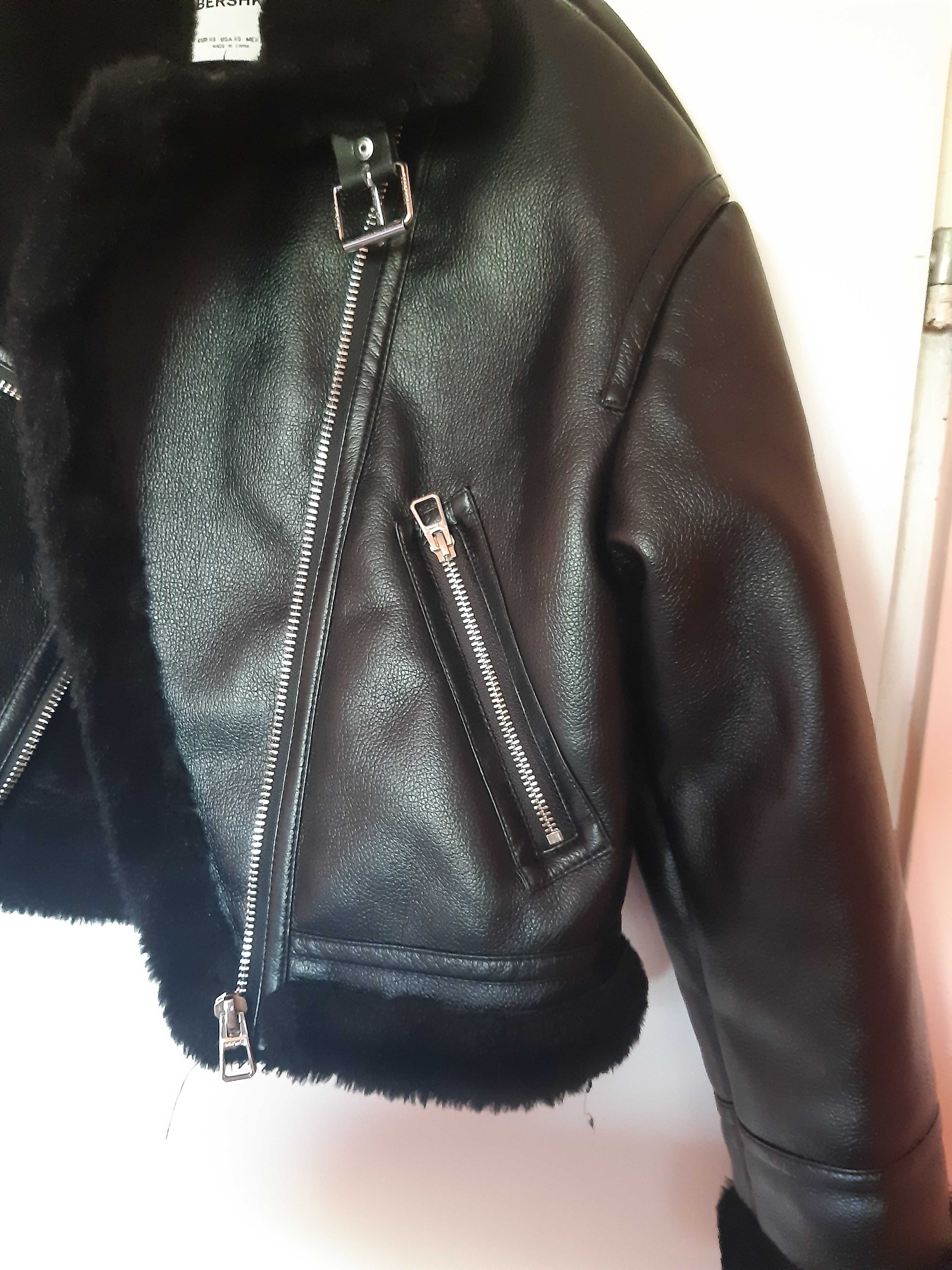 Яке-дамско BERSHKA, зимно с вълнена подплата, XS размер, черно