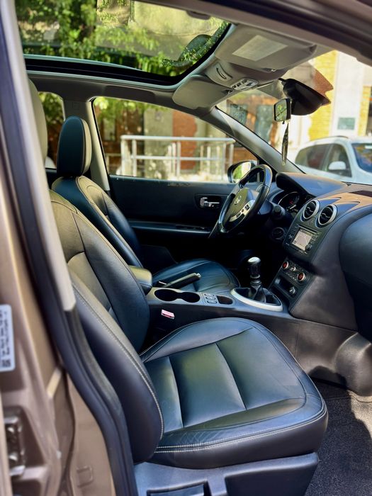 Nissan Qashqai 1.6 dCi Pure Drive Tekna, Bose