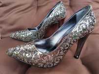 Pantofi eleganți