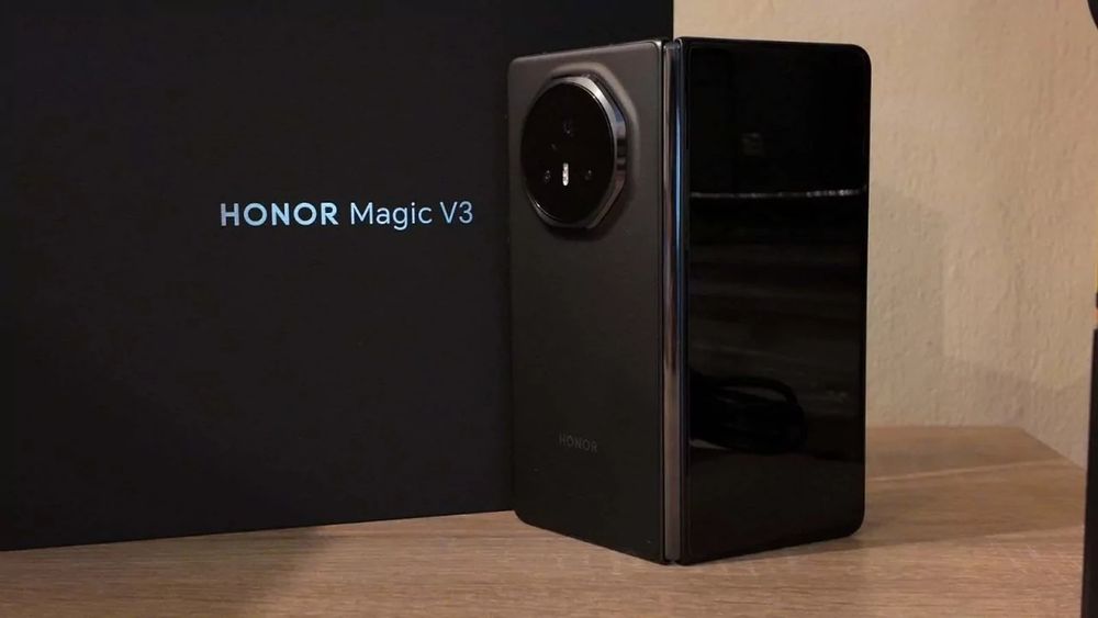 Продаю новый HONOR Magic V3 12GB+512GB  Black