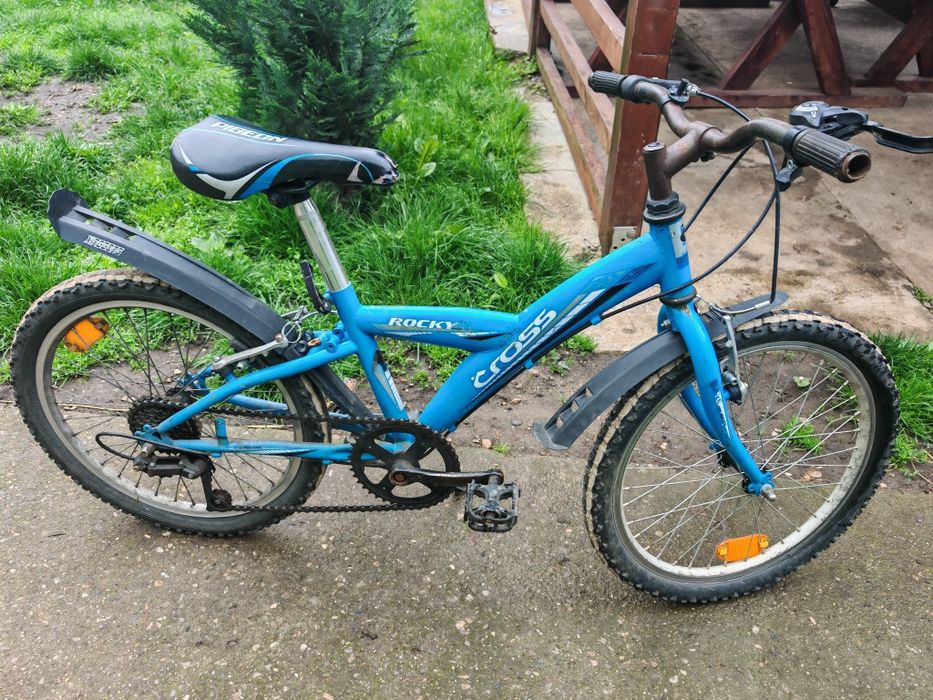 Vând bicicleta rocky