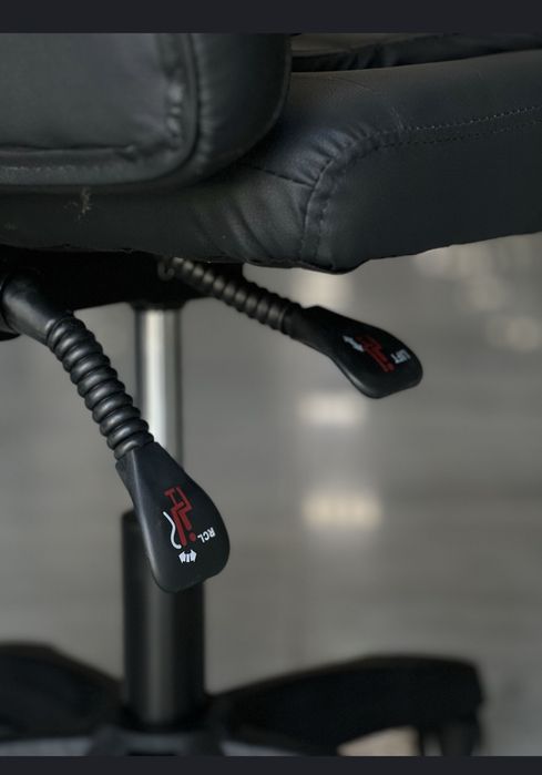 Ofisniy kreslo. Gamerlar uchun Kreslo