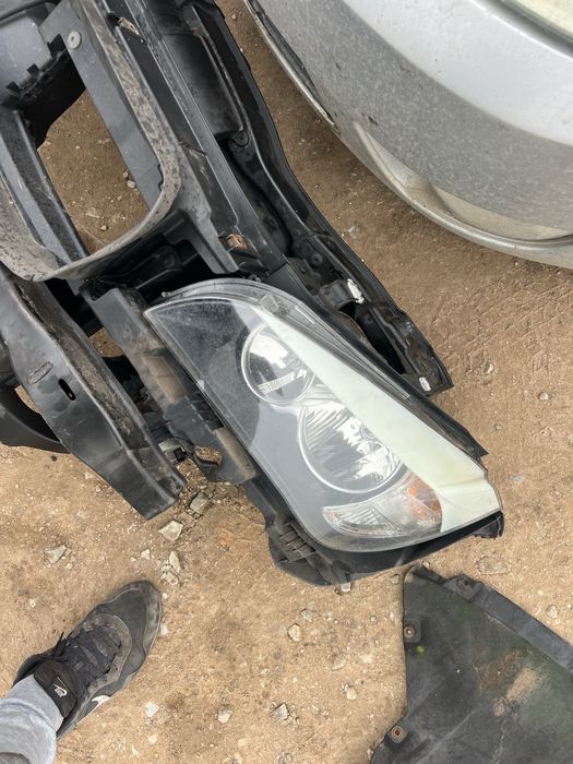 Бмв bmw Очиларка х1 е84 , фарове и пачка с радиатори