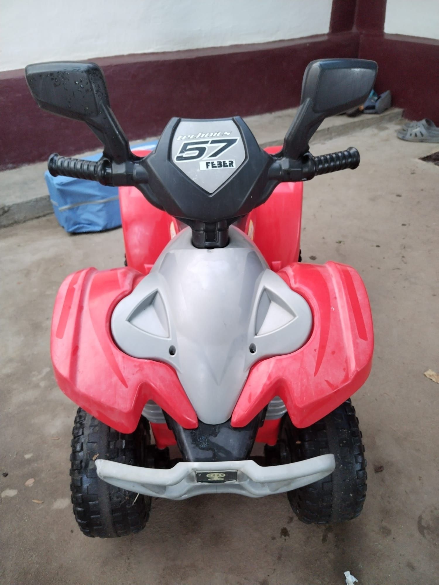 Vând atv copii cu baterie reîncărcabila!