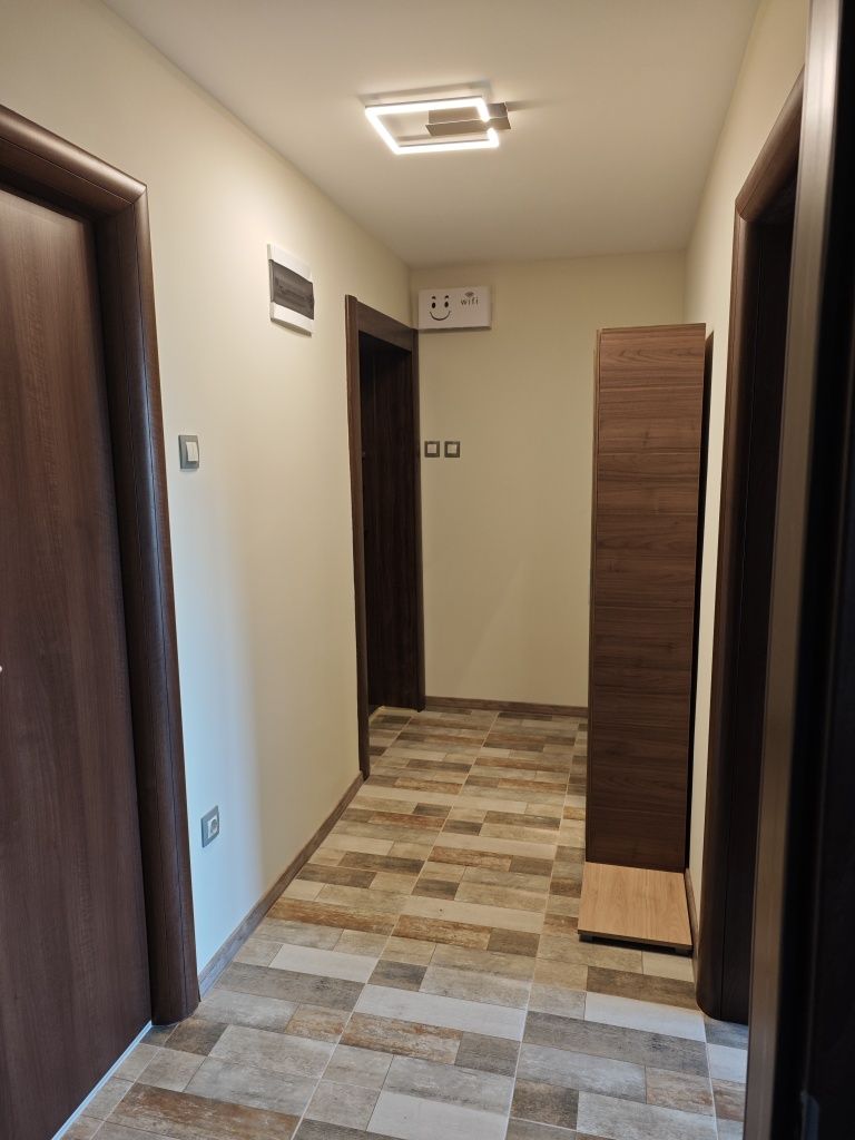 Дава се под наем Тристаен апартамент в Силистра, Център - 80 кв.м за 408 € - Снимка #2