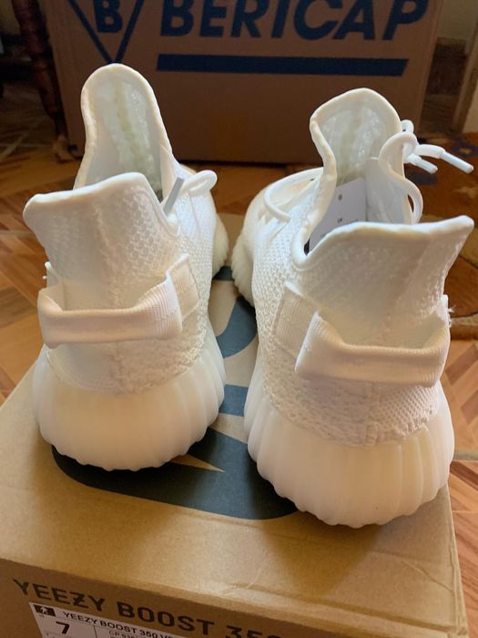 Yeezy boost 350 triple white