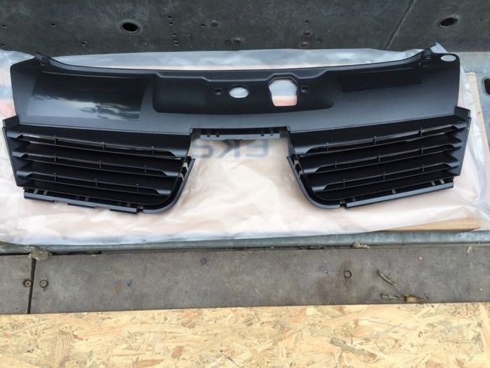Grila bara superioară, radiator pentru Renault Clio Symbol 2001 - 2006