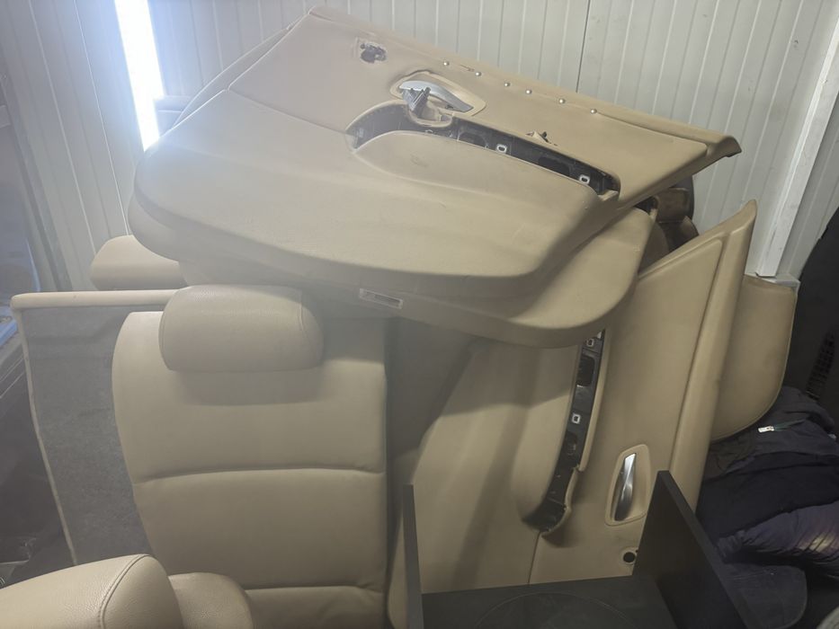 Салон за бмв е90