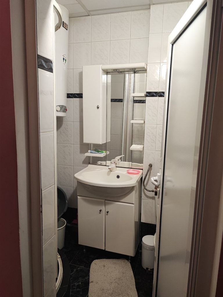 Продава се Двустаен апартамент в Плевен, Дружба 3 - 73 кв.м за 1439 €/кв.м - Снимка #5