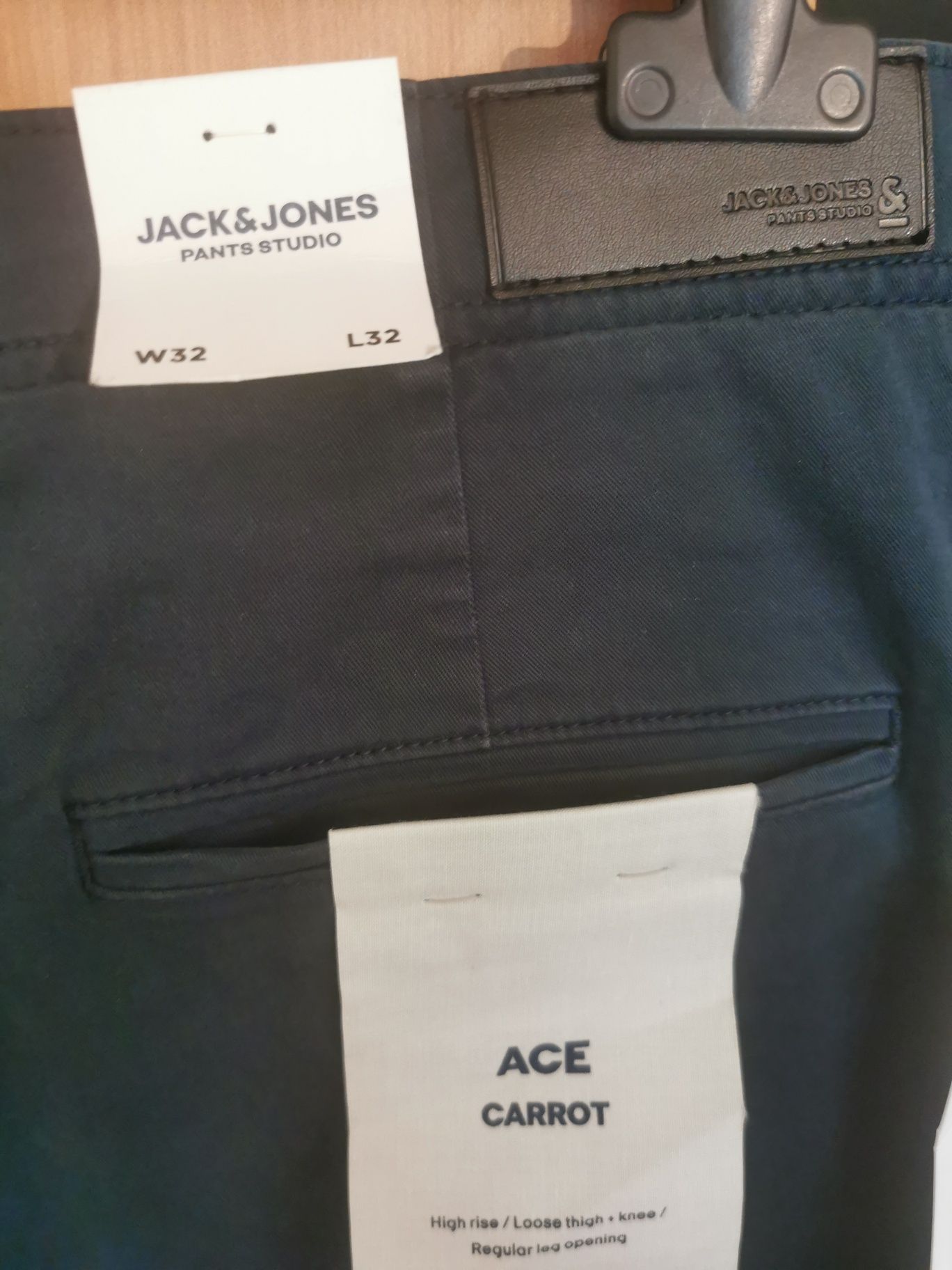 Pantaloni noi Jack & Jones 32/32