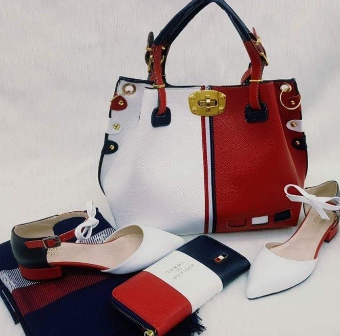 Geanta+portofel,super model, accesorii metalice aurii, etichetă,sacule