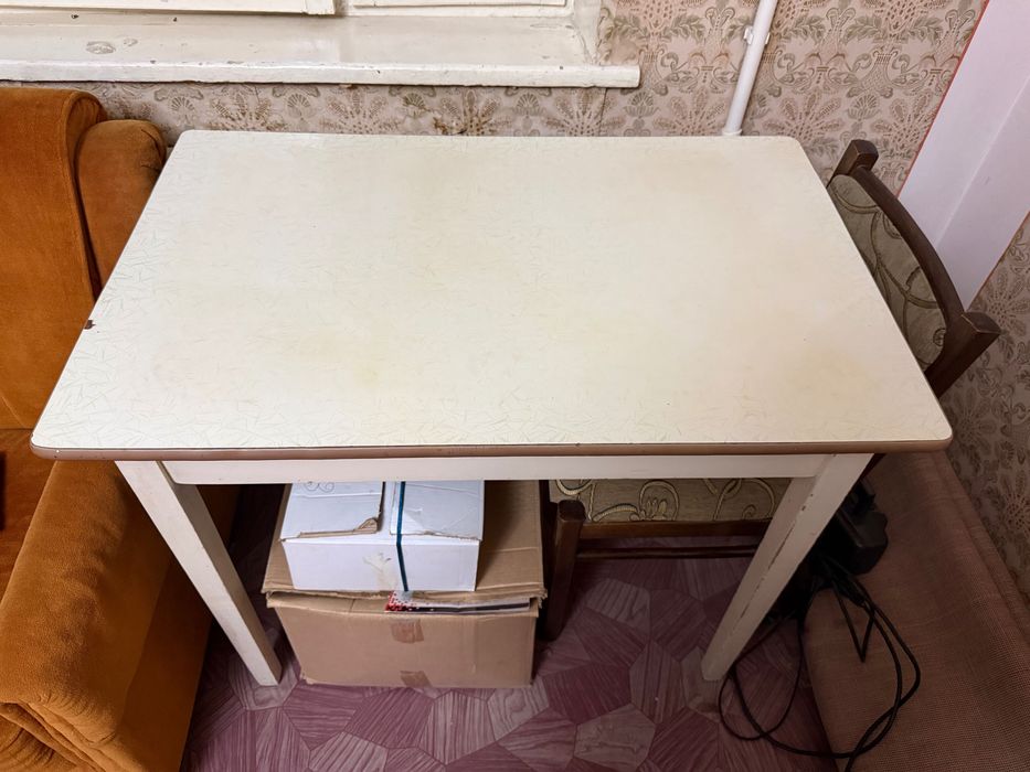 Стол для кухни или дачи