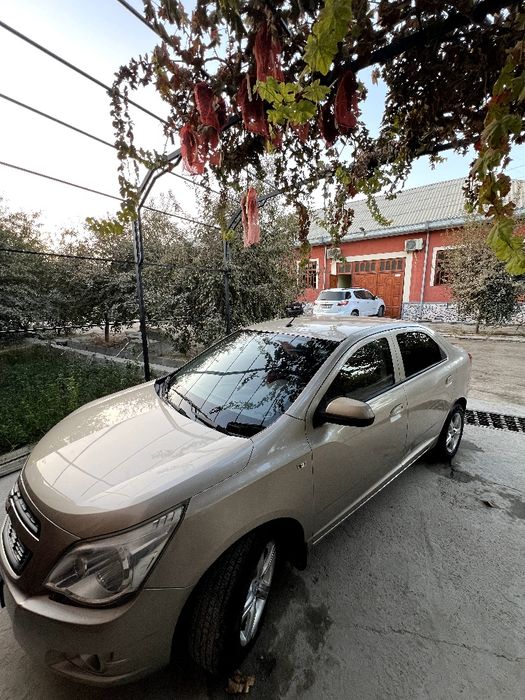 Chevrolet Kobalt moshinasi sotiladi