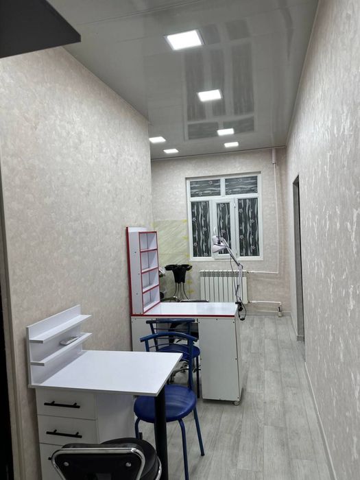 Мастер по маникюру