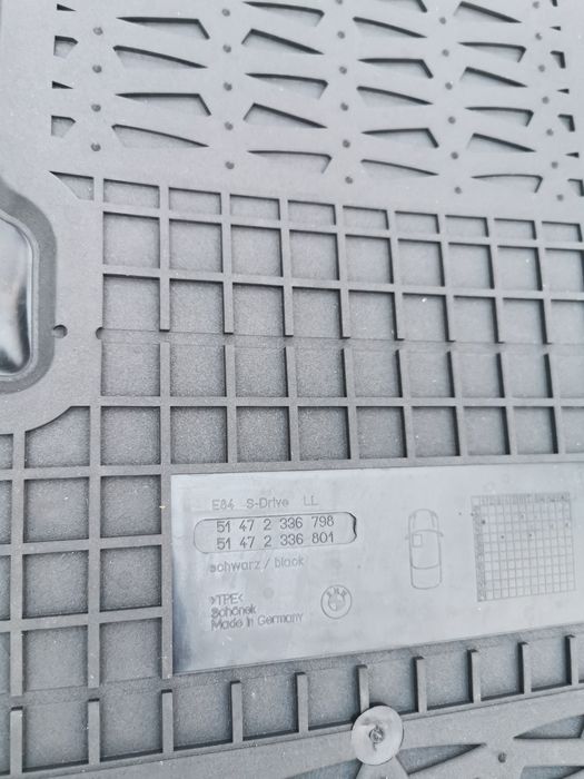 Bmw X1 E84 Presuri cauciuc + tavita portbagaj