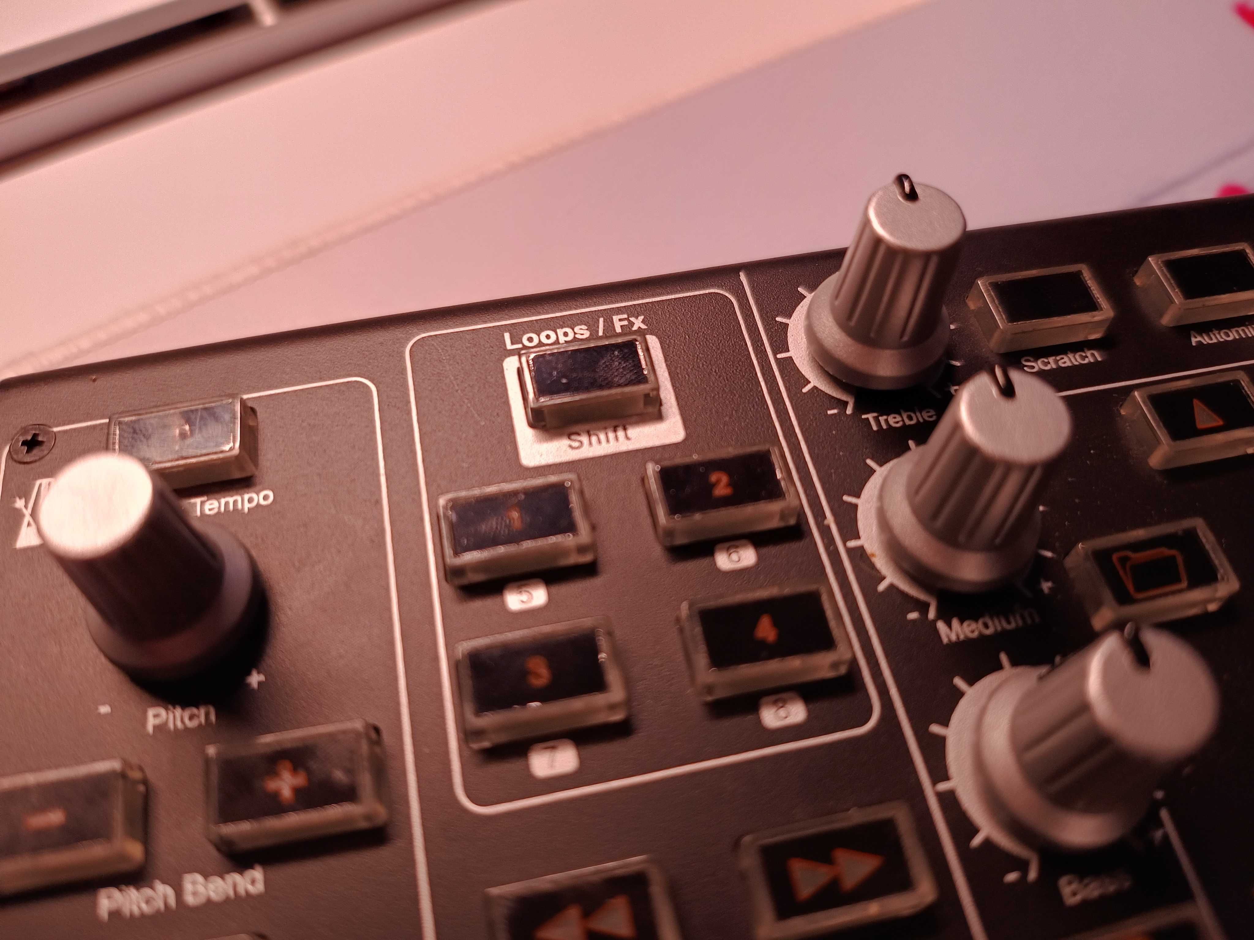 Consola DJ Hercules DJ Control MP3 E2 + Decksaver