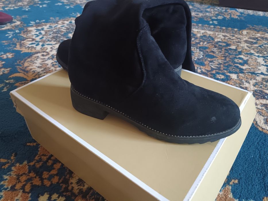 Продам осенние сапоги