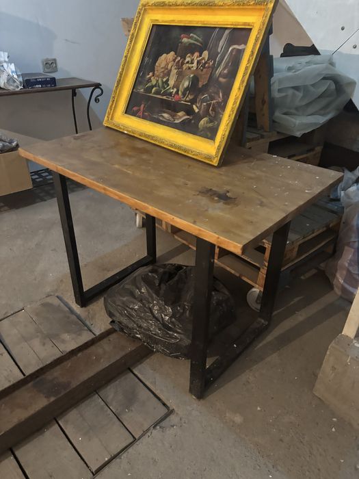 Стол деревянный , офисный