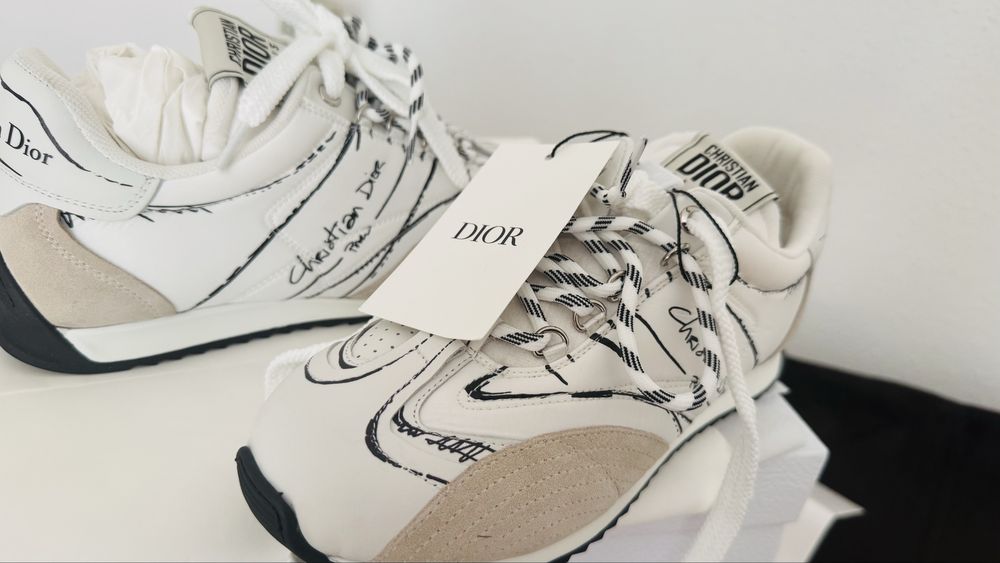 Adidasi Cristian Dior! Detin card !