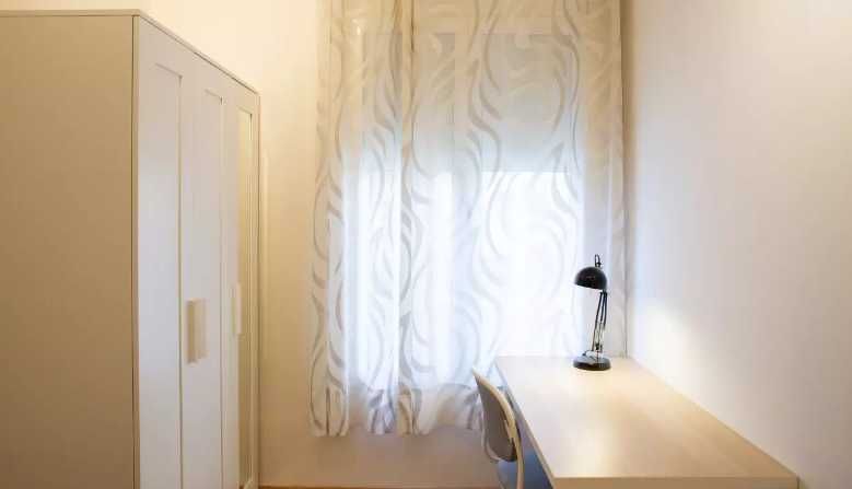 Дава се под наем Тристаен апартамент в Пловдив, Център - 74 кв.м за 234.6 € - Снимка #1