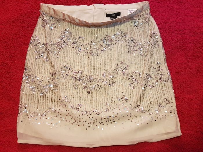 Fusta H&M paiete aurii