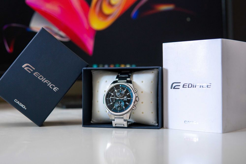 Часовник CASIO EDIFICE EFR-S572 Гаранция