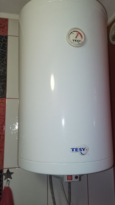 Продавам бойлер Теси