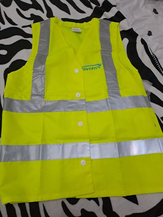 Продается Новый рабочий сигнальный жилет*