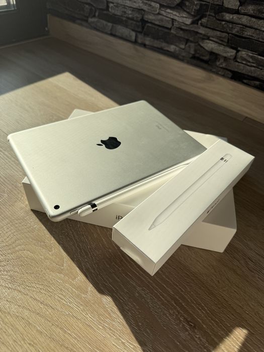 ipad 9th gen, 10’2 (2020)