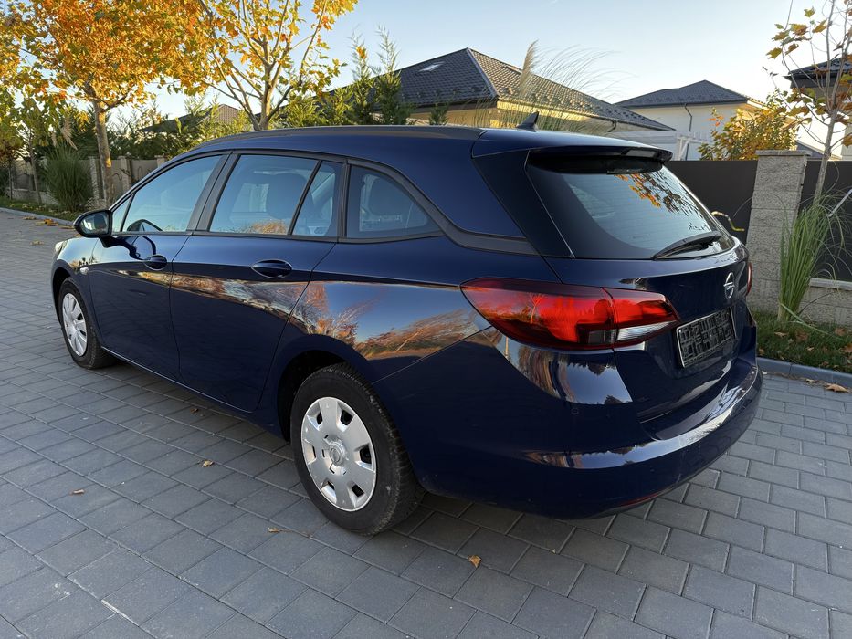 Vand / Schimb Opel Astra 1.6dci, stare Ireprosabila