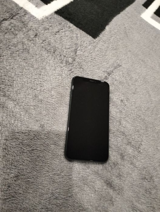 Vând iPhone 11 pro Sânătate baterie 80