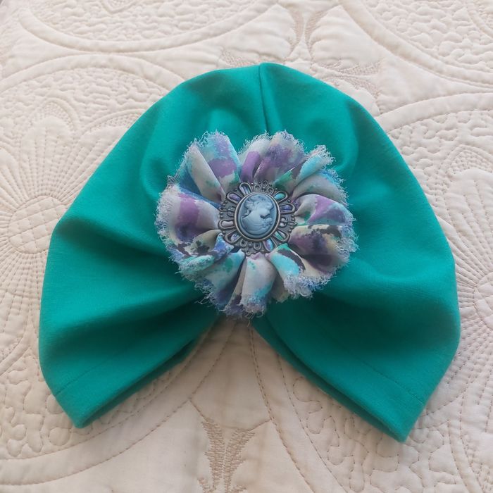 Turban făcut la comanda , fetita de la 12 luni