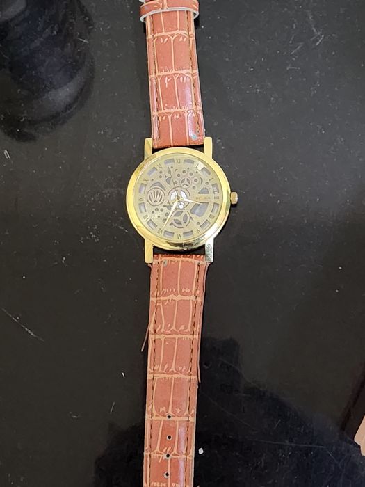 Rolex soat ,antiqa dizayn, chiroyli rang, charm tasmalar,