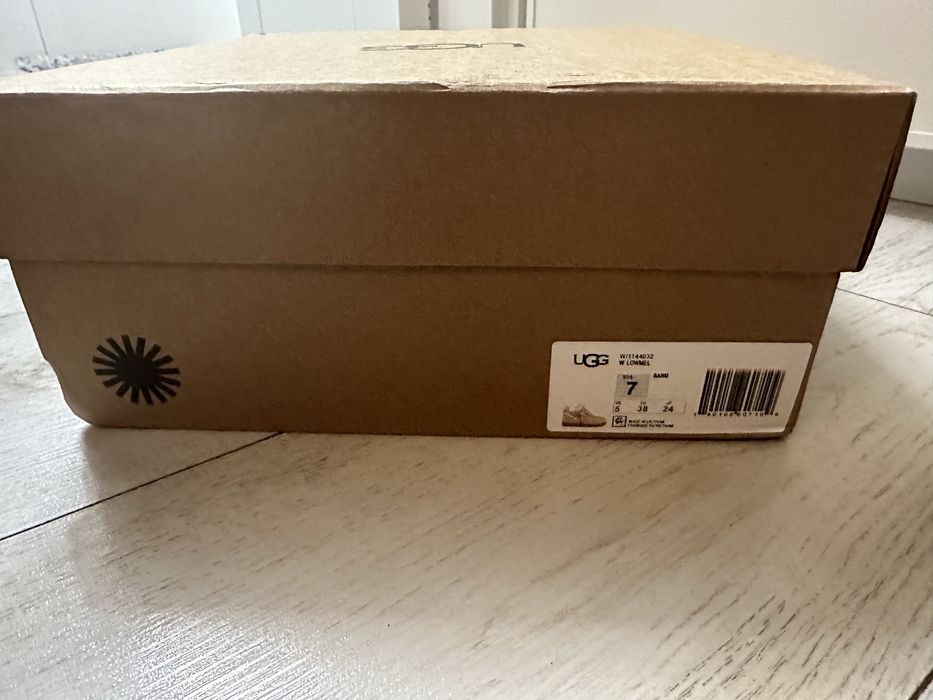 UGG Lowmel sand noi cu eticheta si cutie