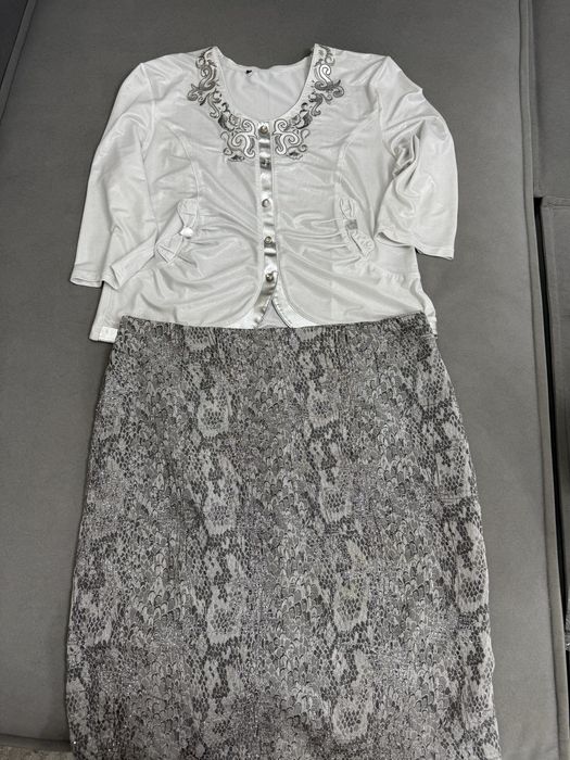 50-52 размер платья каждая по 5000тг