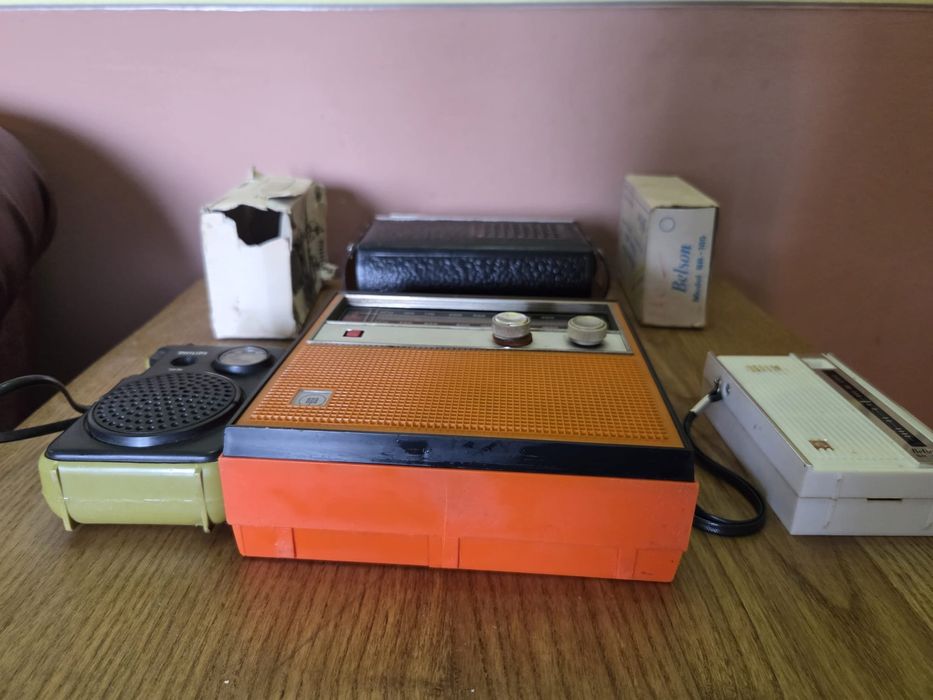 3 Radiouri:Philips,Beta,Belson