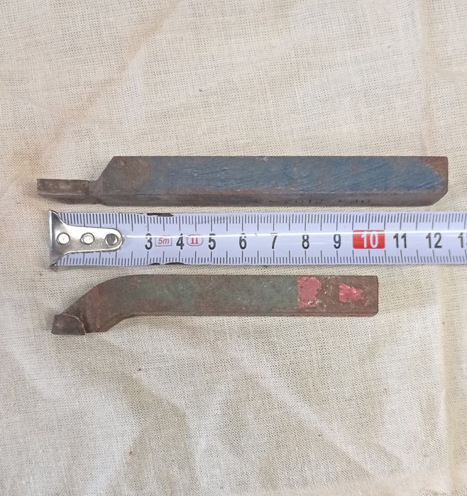 Ножове за струг 2 броя