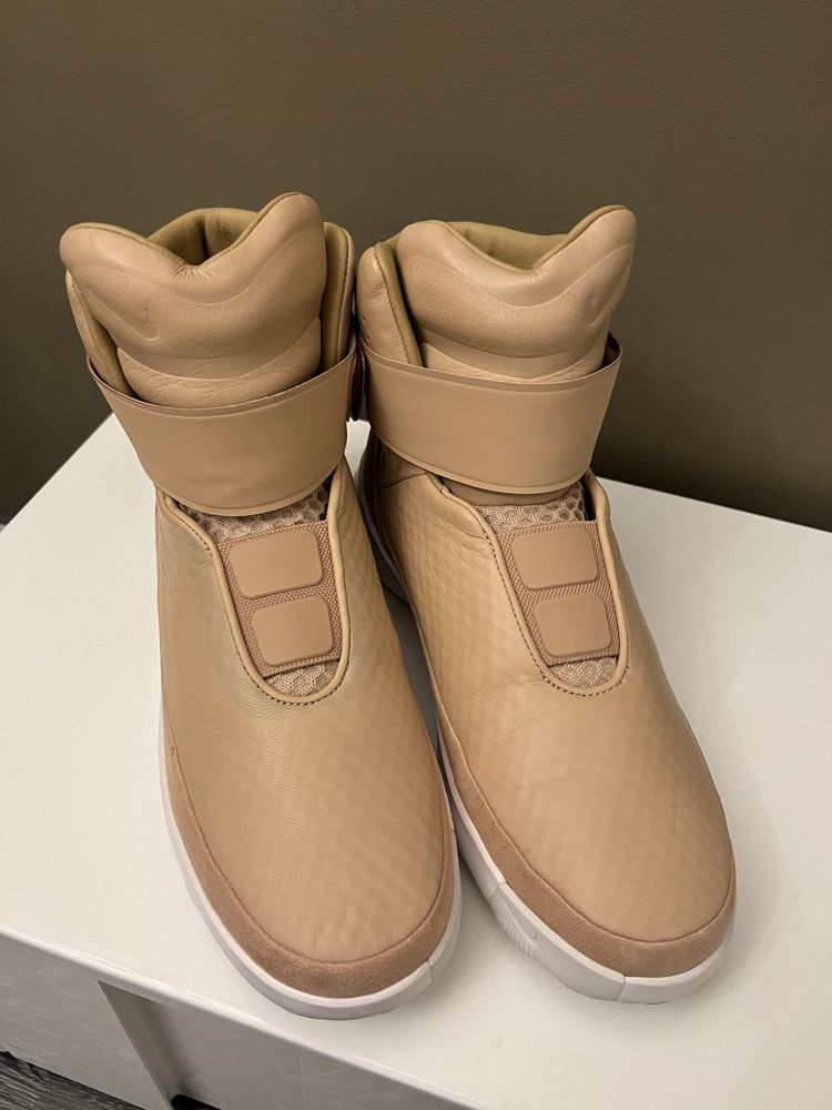 Nike Swoosh Hunter Vachetta Tan