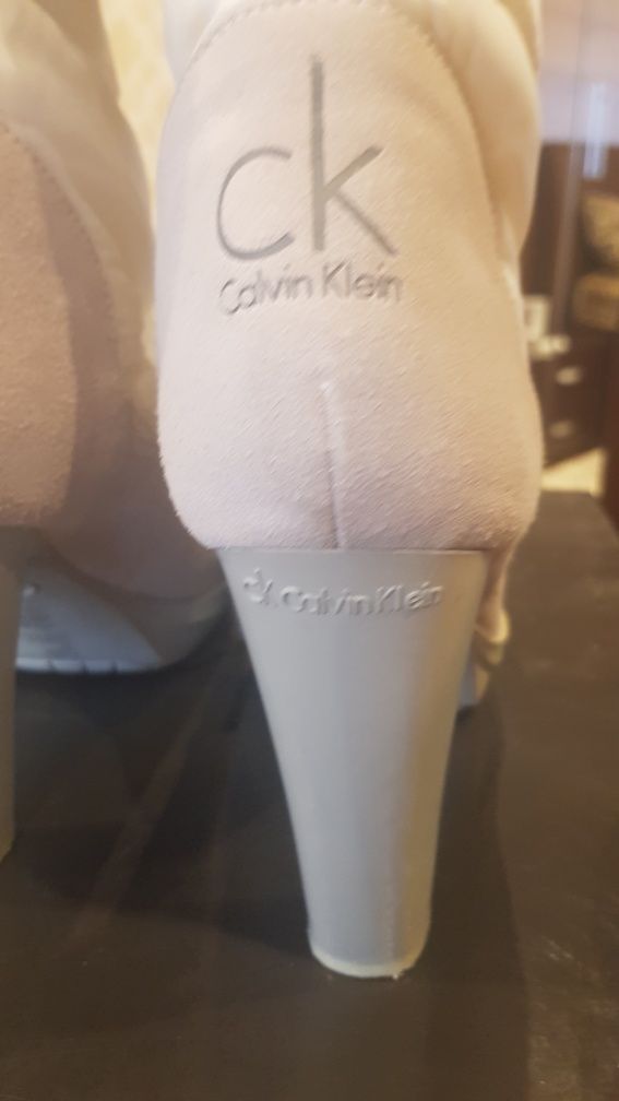 Botine /cizme Calvin Klein 40 albe