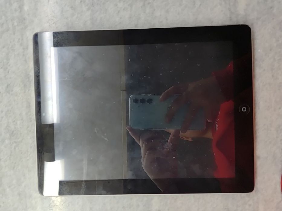 iPad не включается продаю на запчасти в лучшем и хорошом состоянии