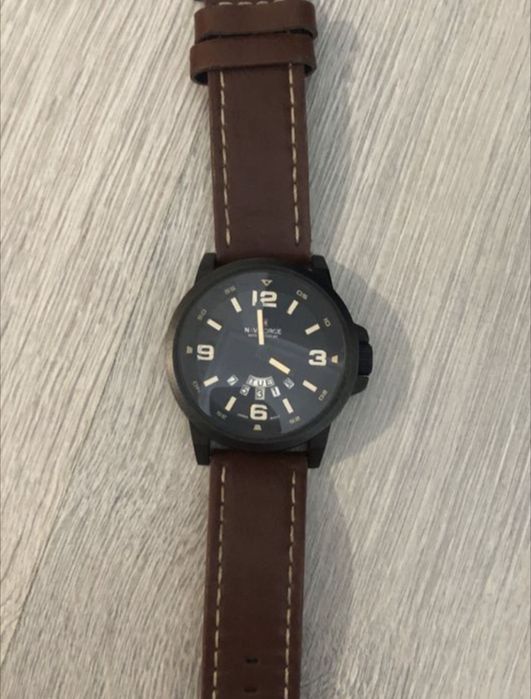 Наручные часы Naviforce