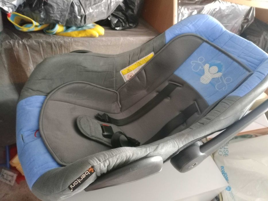 Детско столче синьо * До 2г.