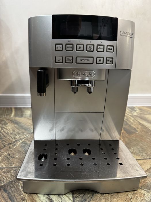 Автоматична кафемашина DeLonghi Magnifica S Cappuccino