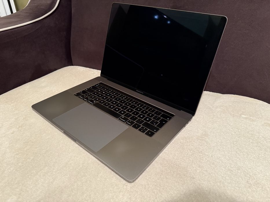 Macbook Pro 15 2018 TouchBar pentru piese