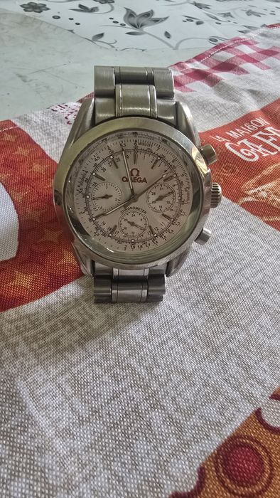 Omega Speedmaster Professional соати солтилади