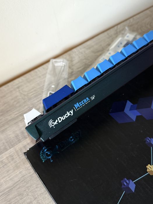 Механична Клавиатура Ducky Mecha SF Ocean Radiant 65% Cherry Brown