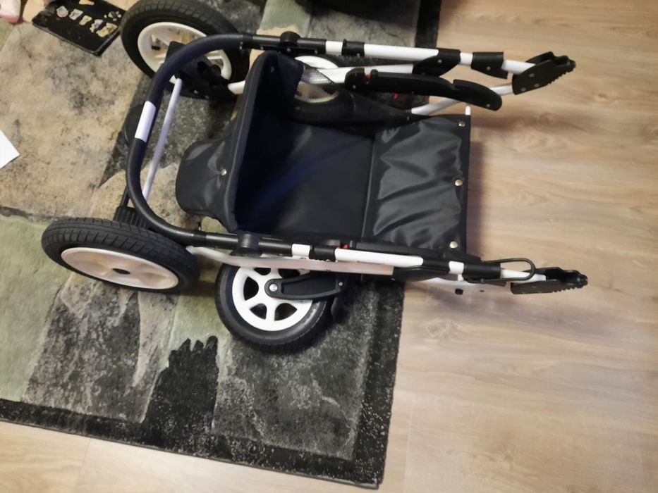 Vând căruț bebe marca Krausman